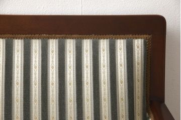 中古　美品　神戸洋家具　メープル不二屋　優雅な佇まいが魅力的な3人掛けソファ(ラウンジソファ、三人掛け、3P)(R-058831)