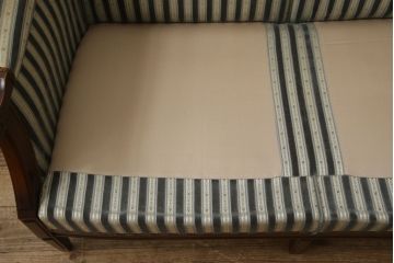 中古　美品　神戸洋家具　メープル不二屋　優雅な佇まいが魅力的な3人掛けソファ(ラウンジソファ、三人掛け、3P)(R-058831)