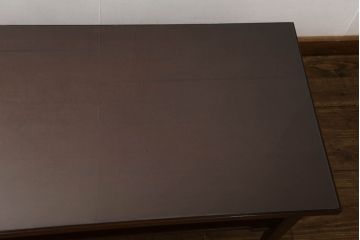 中古　美品　神戸洋家具　メープル不二屋　ガラス天板付き　シックで落ち着いた雰囲気ただようセンターテーブル(ローテーブル)(R-058832)