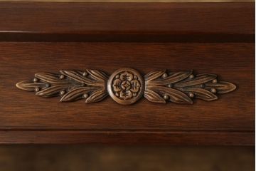 中古　美品　神戸洋家具　メープル不二屋　ガラス天板付き　シックで落ち着いた雰囲気ただようセンターテーブル(ローテーブル)(R-058832)