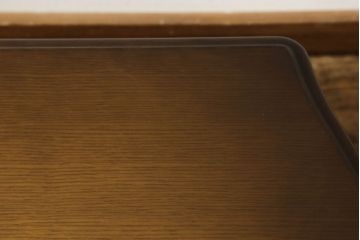 中古　美品　飛騨産業　キツツキマーク　穂高シリーズ　気品あるクラシカルなデザインが魅力的なセンターテーブル(ローテーブル、リビングテーブル)(R-058833)