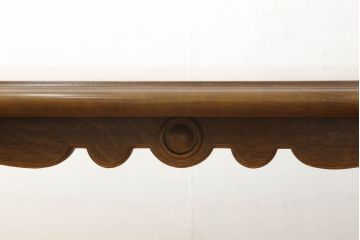 中古　美品　飛騨産業　キツツキマーク　穂高シリーズ　気品あるクラシカルなデザインが魅力的なセンターテーブル(ローテーブル、リビングテーブル)(R-058833)