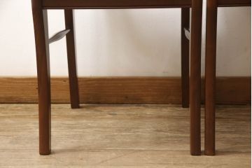 中古　神戸洋家具　メープル不二屋　ストライプ柄が上品な雰囲気を醸し出すダイニングチェア2脚セット(イス、椅子)(R-058840)