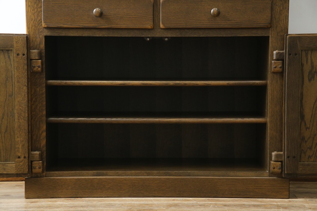 中古　美品　KASHIWA(柏木工)　オーク材　WILDERNESS(ウィルダネス)　カントリーな雰囲気ただよう食器棚(定価約54万円)(戸棚、収納棚、キャビネット)(R-058842)