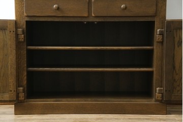 中古　美品　KASHIWA(柏木工)　オーク材　WILDERNESS(ウィルダネス)　カントリーな雰囲気ただよう食器棚(定価約54万円)(戸棚、収納棚、キャビネット)(R-058842)