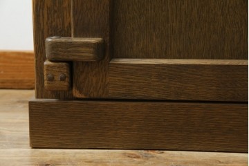 中古　美品　KASHIWA(柏木工)　オーク材　WILDERNESS(ウィルダネス)　カントリーな雰囲気ただよう食器棚(定価約54万円)(戸棚、収納棚、キャビネット)(R-058842)