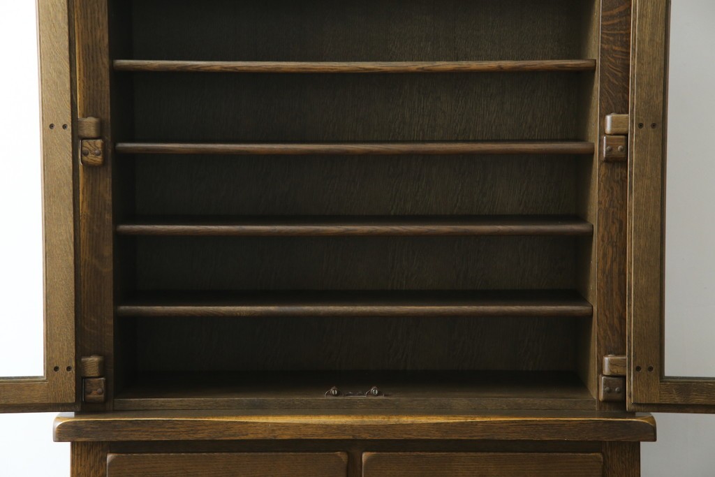 中古　美品　KASHIWA(柏木工)　オーク材　WILDERNESS(ウィルダネス)　カントリーな雰囲気ただよう食器棚(定価約54万円)(戸棚、収納棚、キャビネット)(R-058842)