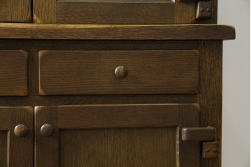 中古　美品　KASHIWA(柏木工)　オーク材　WILDERNESS(ウィルダネス)　カントリーな雰囲気ただよう食器棚(定価約54万円)(戸棚、収納棚、キャビネット)(R-058842)