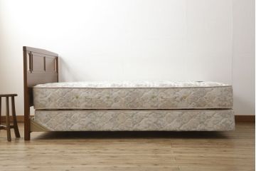 中古　美品　DREXEL HERITAGE(ドレクセルヘリテイジ)　Triune(トライユン)　シモンズマットレス　落ち着いた雰囲気づくりを叶えるベッド(セミダブル)(R-058843)