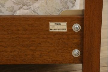 中古　美品　DREXEL HERITAGE(ドレクセルヘリテイジ)　Triune(トライユン)　シモンズマットレス　落ち着いた雰囲気づくりを叶えるベッド(セミダブル)(R-058844)