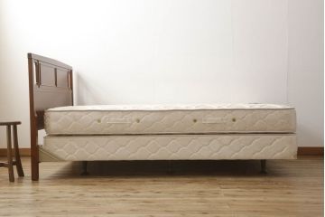 中古　美品　DREXEL HERITAGE(ドレクセルヘリテージ)　Triune(トライユン)　シモンズマットレス　落ち着いた雰囲気づくりを叶えるベッド(セミダブル)(R-058845)