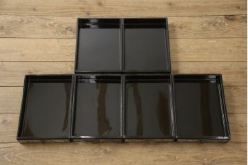 中古　美品　高級品　韓国民芸家具　圧巻!　繊細な螺鈿(ラデン)細工が美しく描かれたローボード(テレビ台、収納棚、戸棚、リビングボード)(R-058851)