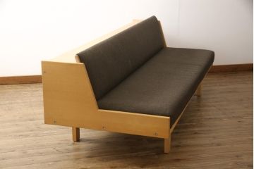 北欧ビンテージ　ビーチ材　デンマーク製　GETAMA(ゲタマ)　Hans J Wegner(ハンス・J・ウェグナー)　GE258　機能性抜群のデイベッド(ソファベッド、3人掛けソファ、ヴィンテージ)(R-058859)