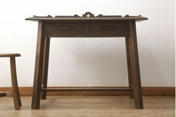 和製ビンテージ　神戸洋家具　永田良介商店　天板上の装飾が特徴的なデスク(ワークデスク、在宅用、在宅ワーク、ヴィンテージ)(R-058860)