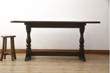 中古　美品　松本民芸家具　クラシカルな脚がおしゃれなT型食卓(ダイニングテーブル、4人掛け、6人掛け)(R-058861)