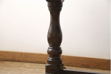 中古　美品　松本民芸家具　クラシカルな脚がおしゃれなT型食卓(ダイニングテーブル、4人掛け、6人掛け)(R-058861)