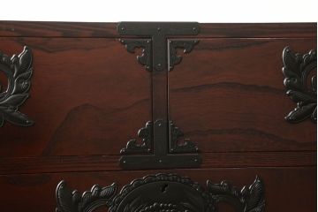 中古　美品　仙台箪笥　漆塗りの品のある佇まいが美しい衣装箪笥(定価約39万円)(引き出し、チェスト、和たんす)(R-058864)(仙台民芸箪笥 欅産業)