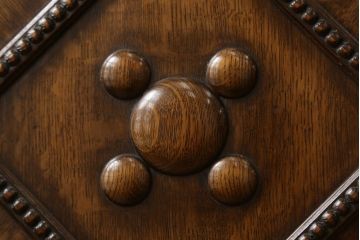 アンティーク家具　オーク材　凝った作りの上手物!　クラシカルなサイドボード(収納棚、キャビネット、戸棚)(R-058868)