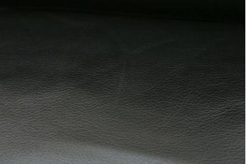 中古　美品　Cassina(カッシーナ)　ル・コルビュジエ(Le Corbusier)  LC3 　DURABLE(デュラーブル)　スタイリッシュな空間を演出する1人掛けソファ(1Pソファ、一人掛け)(定価推定約125万円)(R-058870)