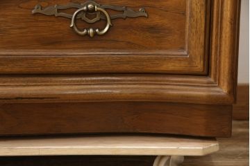 中古　美品　DREXEL HERITAGE(ドレクセルヘリテイジ)　Grand Villa(グランドヴィラ)　クラシカルな佇まいが魅力のチェスト(引き出し、サイドチェスト)(R-058877)