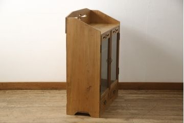 和製アンティーク　杉材　結霜ガラスがレトロな雰囲気を醸し出す本箱(ブックケース、本棚、戸棚、収納棚)(R-058898)