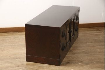 中古　美品　岩谷堂箪笥　どっしりとした重厚感ある佇まいが魅力的なテレビ台(ローボード、収納棚、戸棚、引き出し)(R-058899)