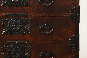 中古　美品　五城目箪笥　上質な和の空間づくりに取り入れたい衣装タンス(検索:岩谷堂箪笥)(引き出し、チェスト、和たんす、収納箪笥)(R-058901)
