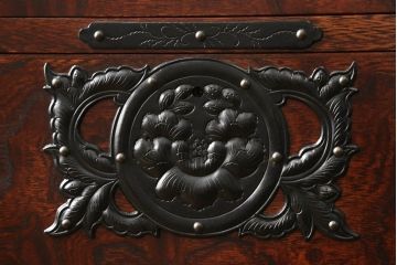 中古　美品　五城目箪笥　上質な和の空間づくりに取り入れたい衣装タンス(検索:岩谷堂箪笥)(引き出し、チェスト、和たんす、収納箪笥)(R-058901)