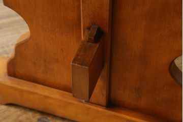中古　美品　横浜ダニエル(daniel)　A-314　木の温もりを感じるベンチテーブル(定価約60万円)(ダイニングテーブル、机、4〜6人用)(R-058902)