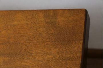 中古　美品　横浜ダニエル(daniel)　A-314　木の温もりを感じるベンチテーブル(定価約60万円)(ダイニングテーブル、机、4〜6人用)(R-058902)