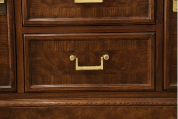 中古　美品　DREXEL HERITAGE(ドレクセルヘリテイジ)　拡張式の天板が付いたサーバー(サイドボード、カウンター、収納棚、キャビネット)(R-058906)