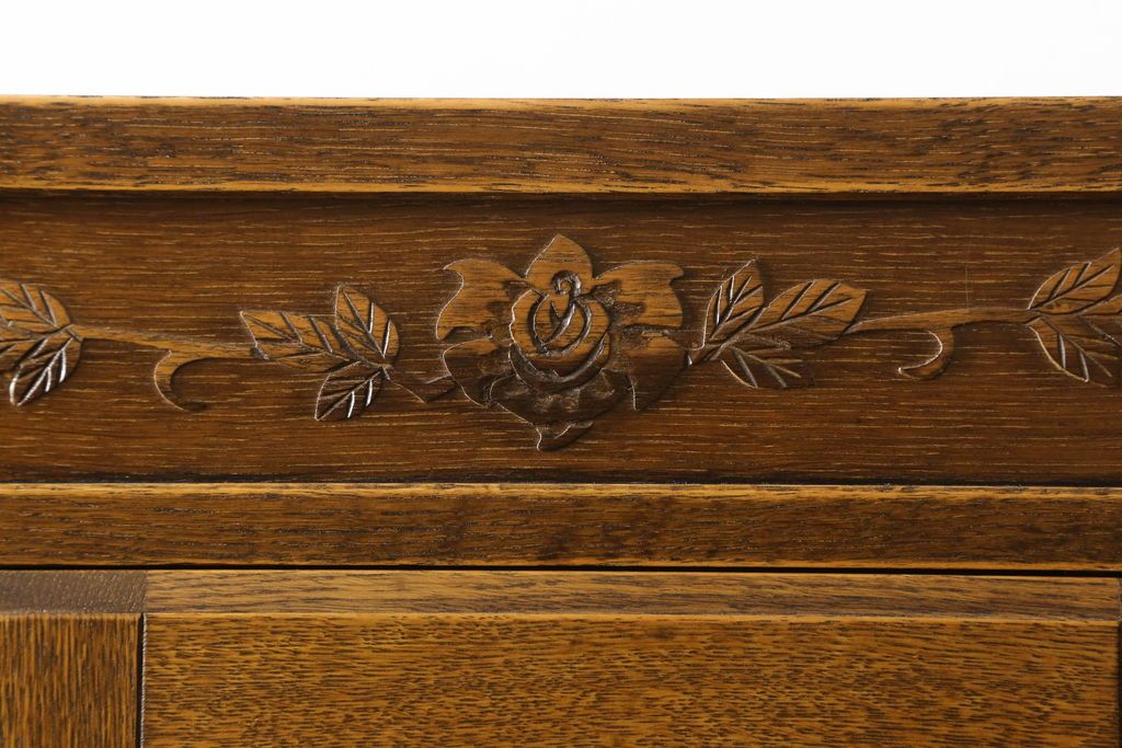 中古　美品　三越伊勢丹　プロパティデザイン　カントリーハウス　Brugge(ブルージュ)　品のある佇まいが美しいステンドグラスキャビネット(食器棚、戸棚、収納棚)(R-058907)