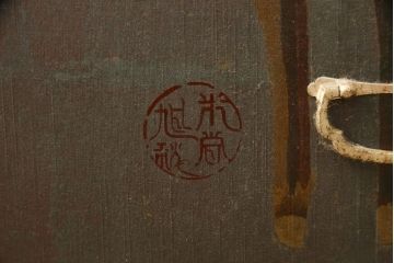 中古　希少!最高級　日本画家　米谷旭秋　木匠　多々納邦男作　空間のメインアイテムにもってこい!前面いっぱいに描かれた絵が見事で高級感溢れる総桐絵箪笥(定価約250万円)(総桐箪笥、桐たんす、和タンス、着物箪笥、衣装箪笥、チェスト)(R-058909)