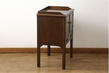 中古　DREXEL HERITAGE(ドレクセルヘリテイジ)　クラシカルな雰囲気が魅力!落ち着きのある空間を演出するサイドキャビネット(サイドテーブル、コンソールテーブル、ナイトテーブル、電話台)(R-058911)