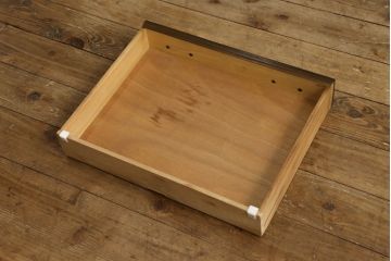 中古　DREXEL HERITAGE(ドレクセルヘリテイジ)　クラシカルな雰囲気が魅力!落ち着きのある空間を演出するサイドキャビネット(サイドテーブル、コンソールテーブル、ナイトテーブル、電話台)(R-058911)