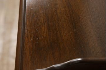 中古　DREXEL HERITAGE(ドレクセルヘリテイジ)　クラシカルな雰囲気が魅力!落ち着きのある空間を演出するサイドキャビネット(サイドテーブル、コンソールテーブル、ナイトテーブル、電話台)(R-058911)