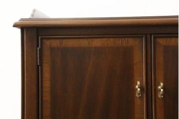 中古　DREXEL HERITAGE(ドレクセルヘリテイジ)　クラシカルな雰囲気が魅力!落ち着きのある空間を演出するサイドキャビネット(サイドテーブル、コンソールテーブル、ナイトテーブル、電話台)(R-058911)