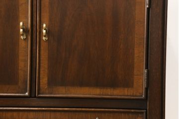 中古　DREXEL HERITAGE(ドレクセルヘリテイジ)　クラシカルな雰囲気が魅力!落ち着きのある空間を演出するサイドキャビネット(サイドテーブル、コンソールテーブル、ナイトテーブル、電話台)(R-058911)