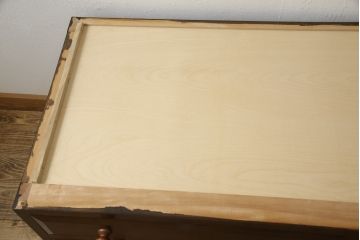中古　松本民芸家具　天板リメイク　和・洋どちらにも取り入れやすい!シックな佇まいが魅力のローチェスト(ローボード、サイドチェスト、引き出し)(R-058916)