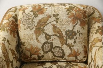 中古　美品　アメリカ輸入モデル　DREXEL HERITAGE(ドレクセルヘリテイジ)　花と鳥の絵柄が落ち着いた雰囲気を醸し出す1人掛けソファ(一人掛け、アームチェア)(R-058920)