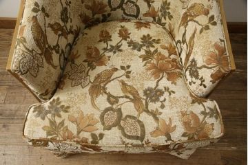 中古　美品　アメリカ輸入モデル　DREXEL HERITAGE(ドレクセルヘリテイジ)　花と鳥の絵柄が落ち着いた雰囲気を醸し出す1人掛けソファ(一人掛け、アームチェア)(R-058920)