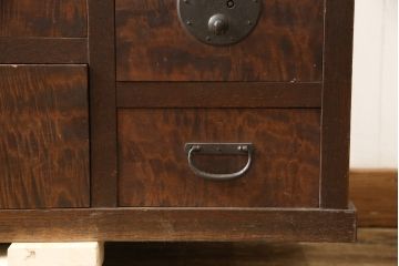 和製アンティーク　上手物!　上質な造りの重ね箪笥ローチェスト(ローボード、時代箪笥、和箪笥、衣装タンス、引き出し)(R-058926)
