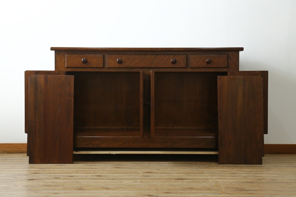 中古　美品　松本民芸家具　和・洋どちらの空間にも合わせやすいシックなサイドボード　(R-058931)