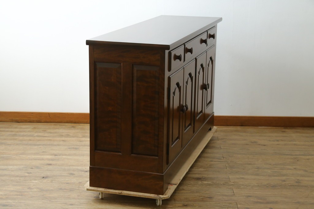 中古　美品　松本民芸家具　和・洋どちらの空間にも合わせやすいシックなサイドボード　(R-058931)