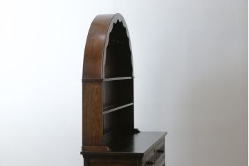 イギリスビンテージ　オーク材　上部の丸みがかわいらしいカップボード(食器棚、キャビネット、飾り棚、ヴィンテージ)(R-058933)