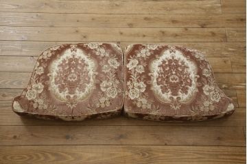 中古　美品　カリモク家具(karimoku)　domani(ドマーニ)　Louis(ルイ)XVシリーズ　優雅な佇まいの2人掛けソファ(二人掛け、2P)(R-058935)