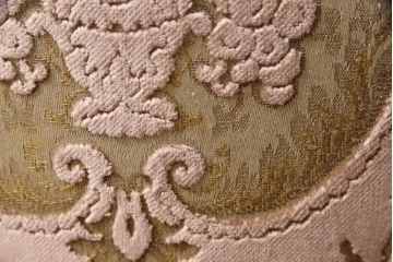 中古　美品　カリモク家具(karimoku)　domani(ドマーニ)　Louis(ルイ)XVシリーズ　優雅な佇まいの1人掛けソファ(一人掛け、アームチェア)(R-058937)