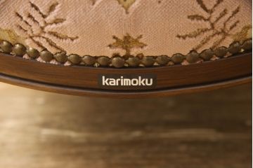 中古　美品　カリモク家具(karimoku)　domani(ドマーニ)　Louis(ルイ)XVシリーズ　優雅な佇まいの1人掛けソファ(一人掛け、アームチェア)(R-058937)