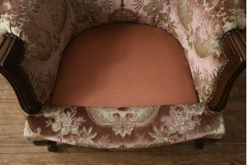 中古　美品　カリモク家具(karimoku)　domani(ドマーニ)　Louis(ルイ)XVシリーズ　優雅な佇まいの1人掛けソファ(一人掛け、アームチェア)(R-058937)