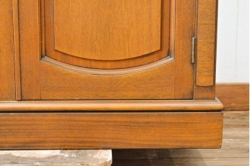 中古　美品　当店リメイク　DREXEL HERITAGE(ドレクセルヘリテイジ)　Triune(トライユン)シリーズ　マホガニー材の木肌が美しいワードローブ(キャビネット、収納棚、戸棚、洋服タンス、衣装タンス)(R-058938)